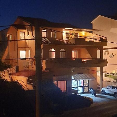 Apartments Damir 2838 Lopar Exterior foto