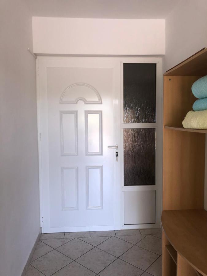 Apartments Damir 2838 Lopar Cameră foto